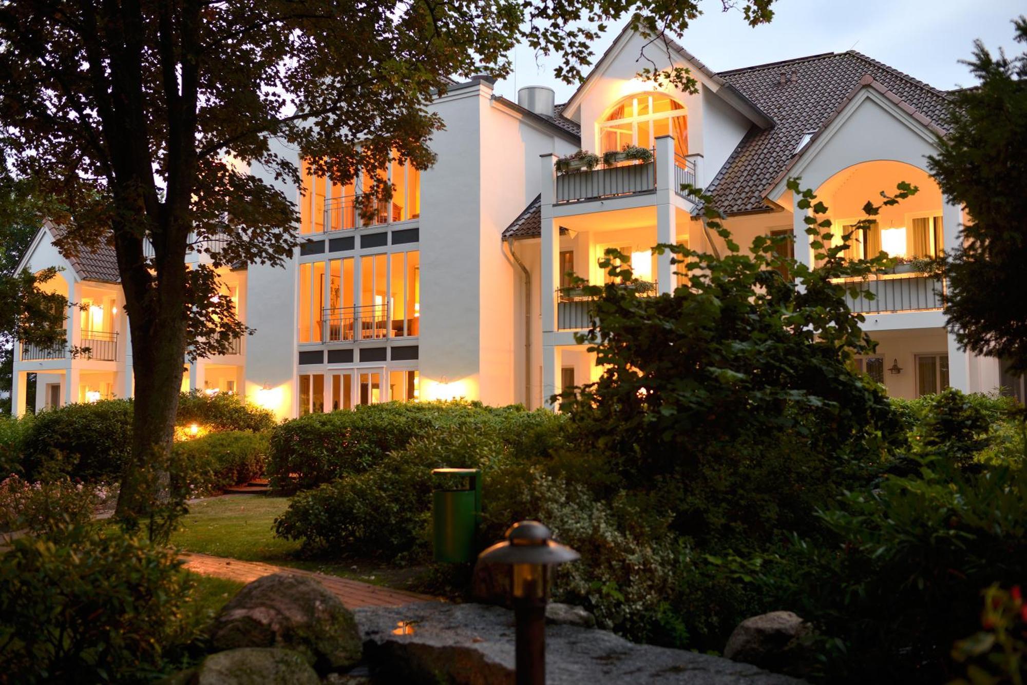 Romantik Hotel Boesehof Bad Bederkesa Exterior foto